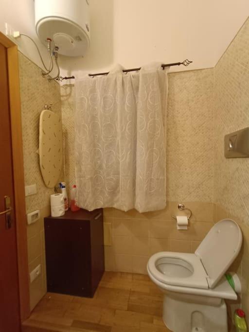 "Orchidea" Camera Privata Nell'Appartamento Condiviso Cagliari Kültér fotó