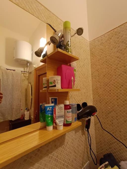"Orchidea" Camera Privata Nell'Appartamento Condiviso Cagliari Kültér fotó