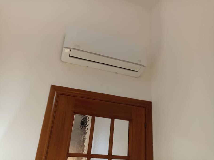 "Orchidea" Camera Privata Nell'Appartamento Condiviso Cagliari Kültér fotó