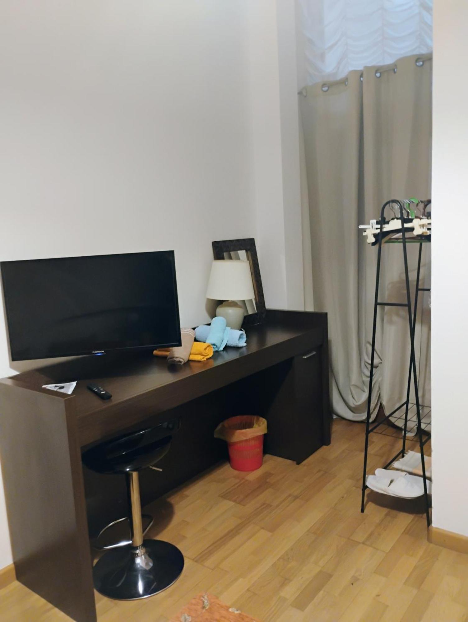 "Orchidea" Camera Privata Nell'Appartamento Condiviso Cagliari Kültér fotó